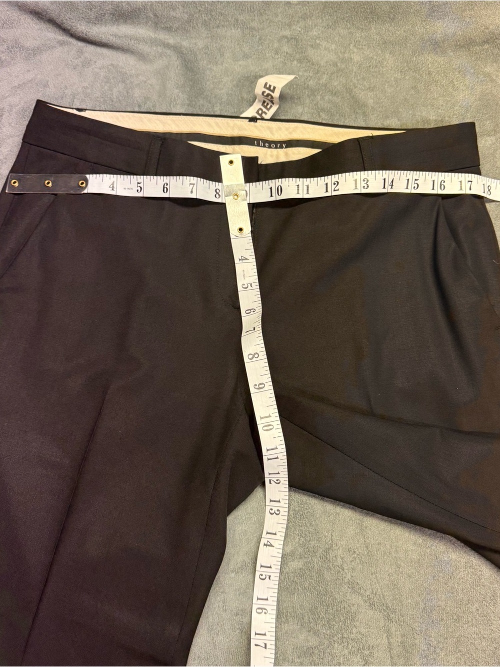 Theory Teeca Cropped Pants in Good Wool - 8 - Picture 8 of 10